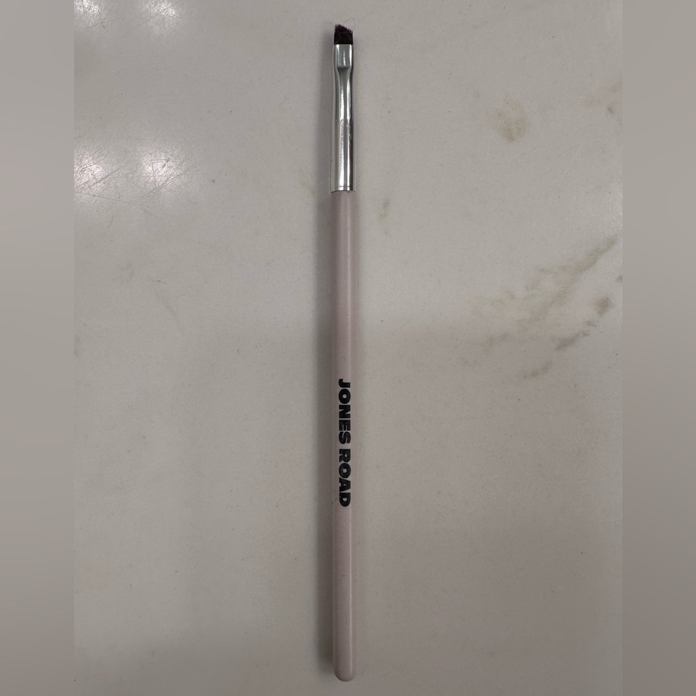 Jones Road The Precision Eyeliner Brush
